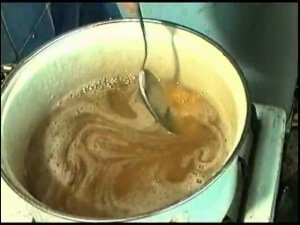 Сахарный сироп для пчел с добавками