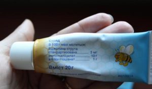 Применение мази Апизартрон